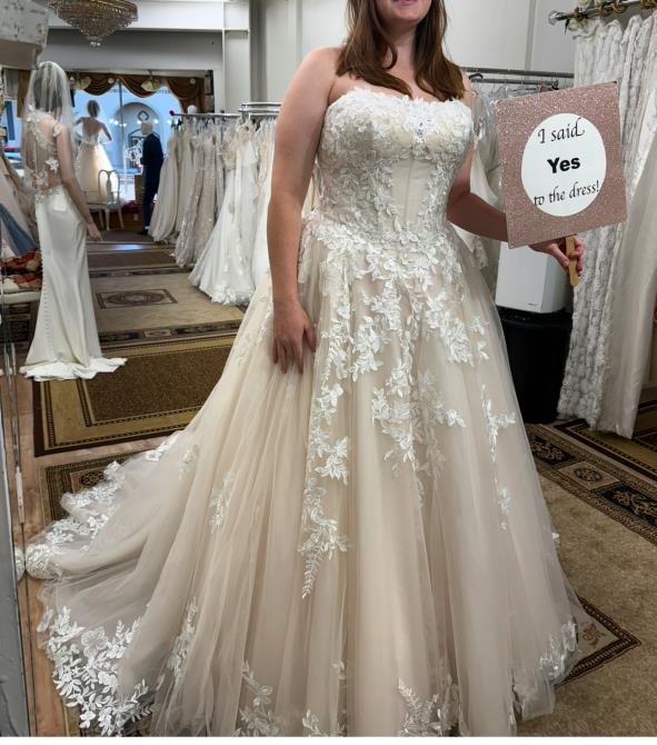 House Of Brides & Tuxedo: Service Image-15 House Of Brides & Tuxedo: Service Image-15